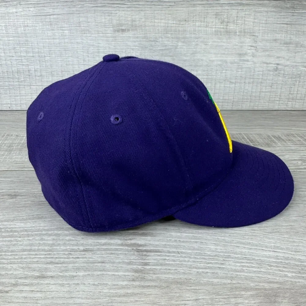 New Era 59Fifty Los Angeles Lakers Cap Mens 7 1/4 Purple Embroidered Fitted Hat